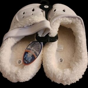 Fur Lined Unisex Clogs - Sz. 40 (EU) = 7 - 8 (US)
